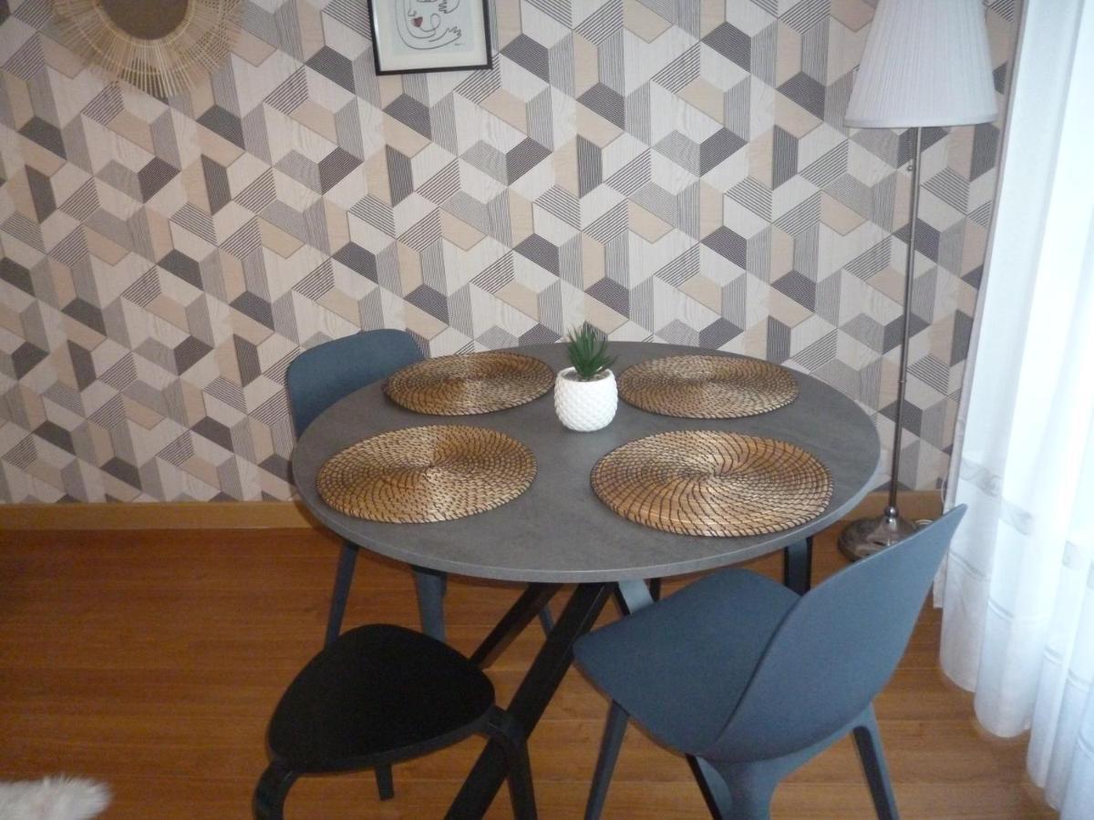 Au Gre Des Marees, 1 Chambre Avec Petit Dejeuner Hanvec Exterior photo